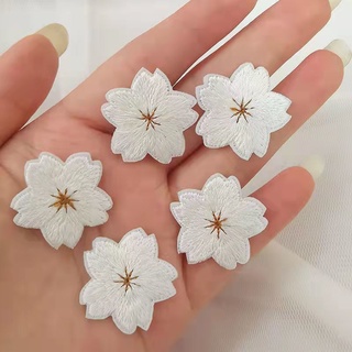 10Pcs Bordado Floral Branco Flor Patches Ferro Vestuário Adesivos Saco De  Roupa Apliques