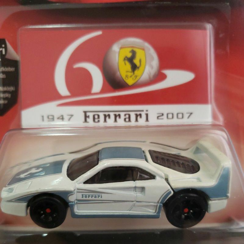 Hot Wheels Ferrari Racer F40 - 60 anos Branca e Azul Claro