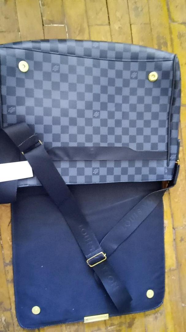 Bolsa Pasta Louis Vuitton Masculino Feminino Transversal Executiva  Imperdível Promoção - Desconto no Preço