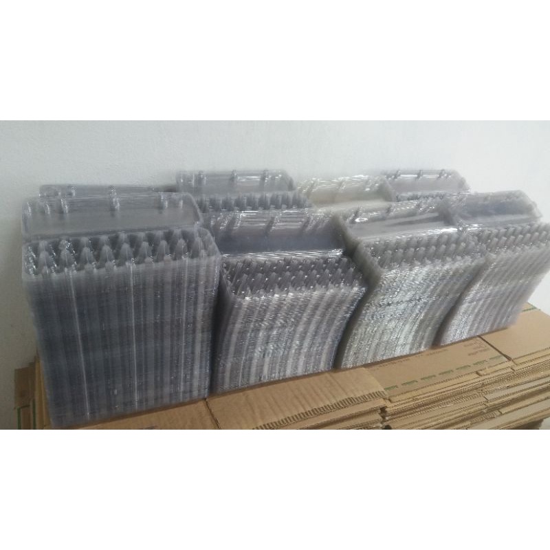 300 embalagens plásticas (30 ovos)