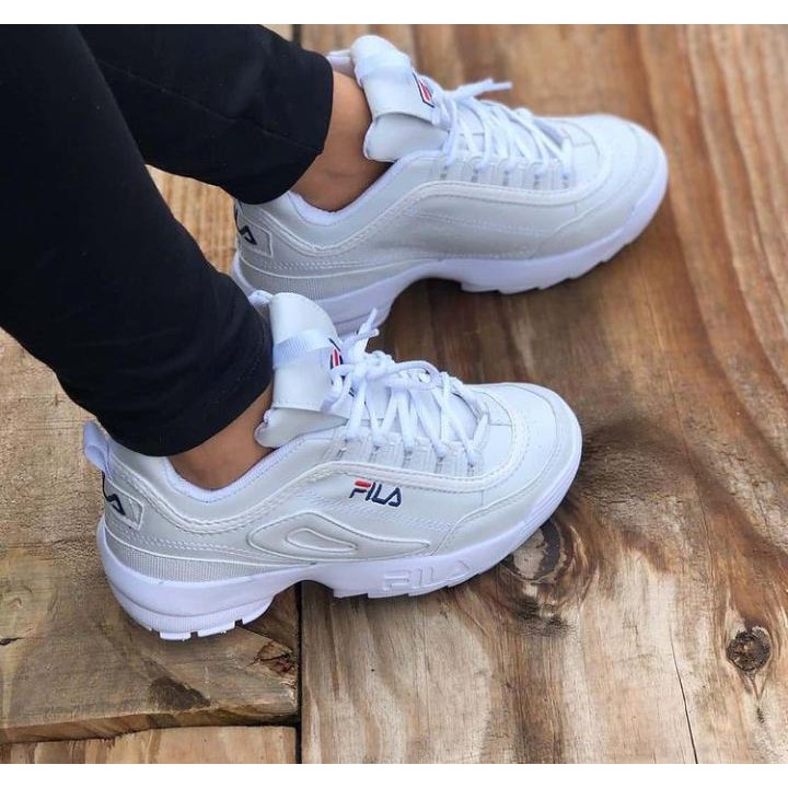 Compartilhar reclamar tênis hotsell fila disruptor branco feminino