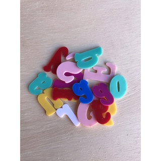 Letras coloridas para tiara em acrílico. | Shopee Brasil