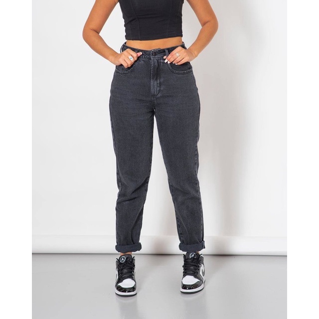 Calça jeans preta estonada clearance feminina