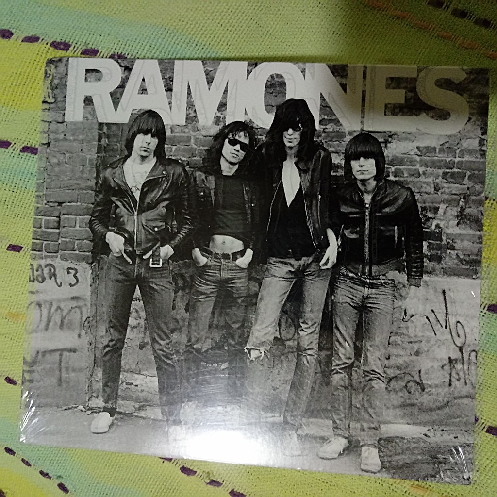 Cd Ramones Ramones Digipak Lacrado Shopee Brasil