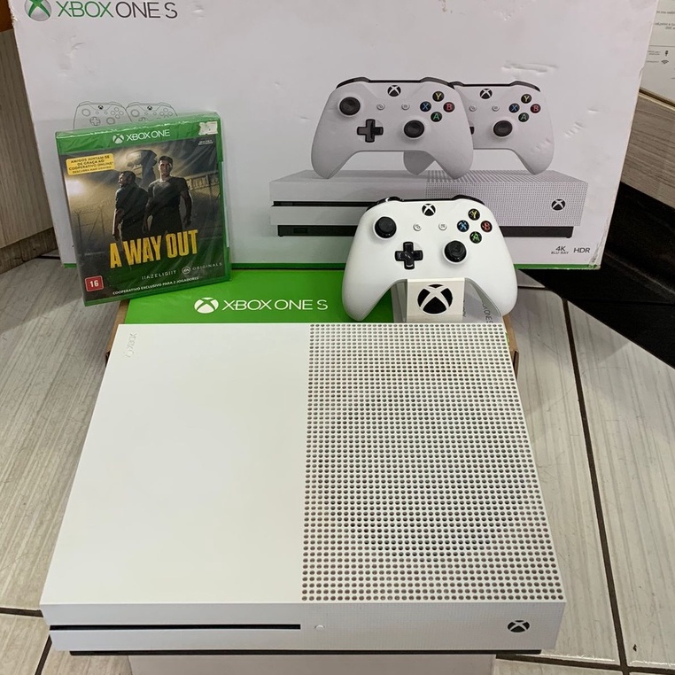 Fotogames - PROMOÇÃO FOTO GAMES !!! XBOX ONE S - BRANCO. 500GB - 1 CONTROLE  APENAS 10X DE R$:139,90 S/ JUROS TOTAL: R$:1399,00 NO CARTÃO DE CRÉDITO.  obs. promoção válida enquanto durarem