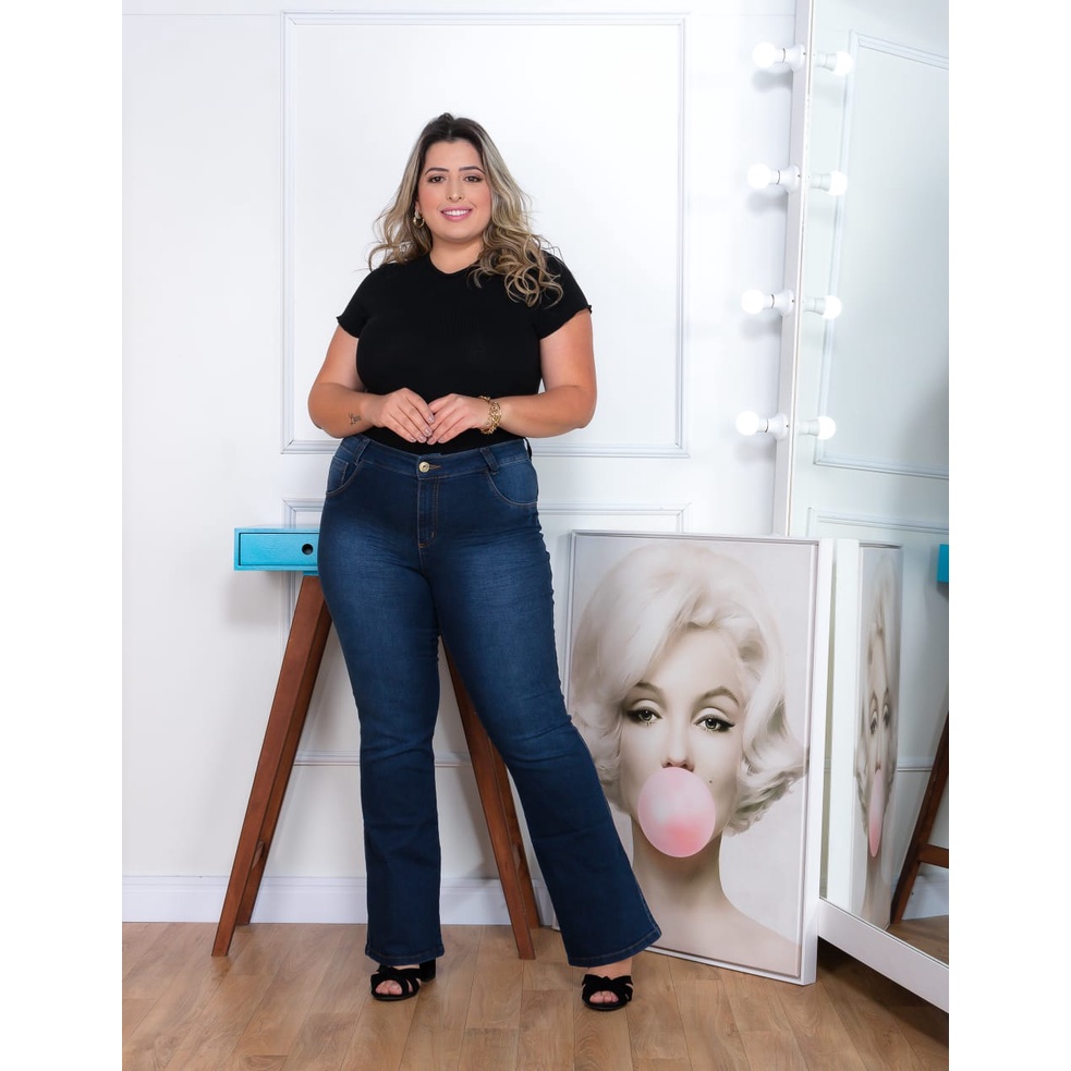 Calça jeans flare feminina best sale plus size