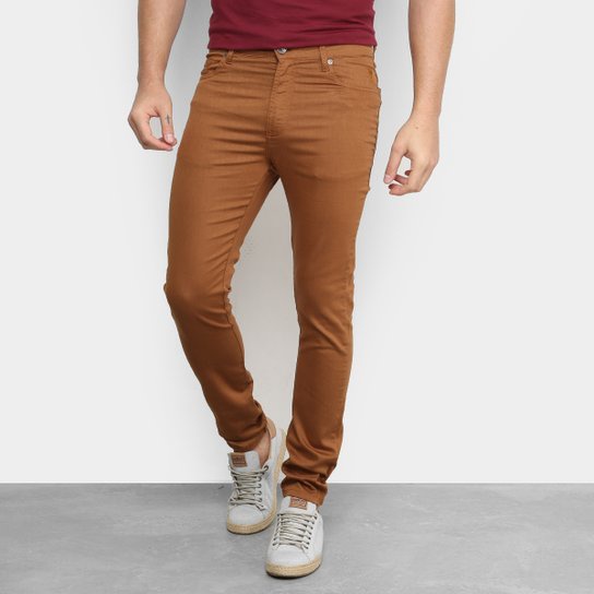 Calça Masculina Sarja Slim Marrom - Atacado 44 Goiânia.