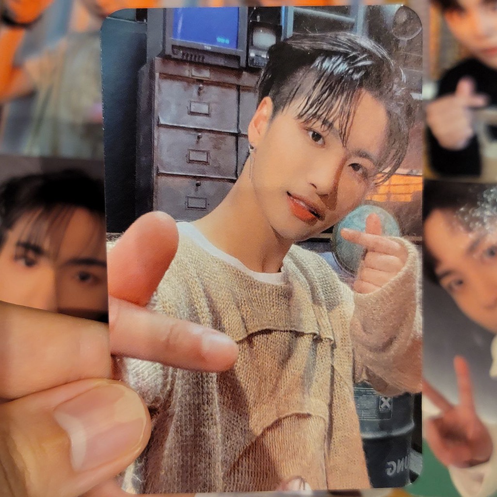 ATEEZ THE WORLD EP . 1 : Álbum De Movemento LUCKYDRAW ATEEZ THE WORLD EP . 1 : Álbum De Movemento LUCKYDRAW