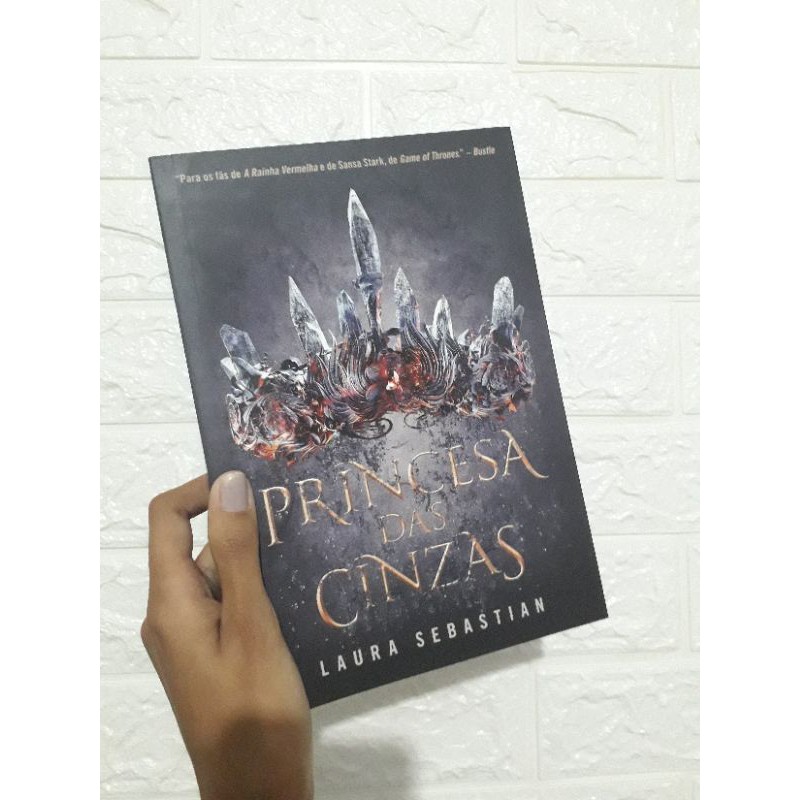 Princesa Das Cinzas, Da Laura Sebastian (com Botton) 