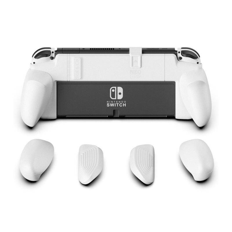 Nintendo Switch OLED with Pro Controller and The Legend of Zelda: Breath of  the Wild Game Bundle NS-HEGSKAAAA White - US