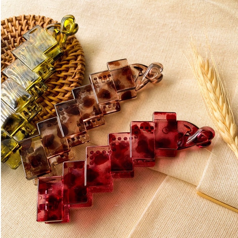 Prendedor Banana Clip Multicolorido | Shopee Brasil