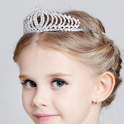 Penteado Infantil de Princesa com Coroa Trançada