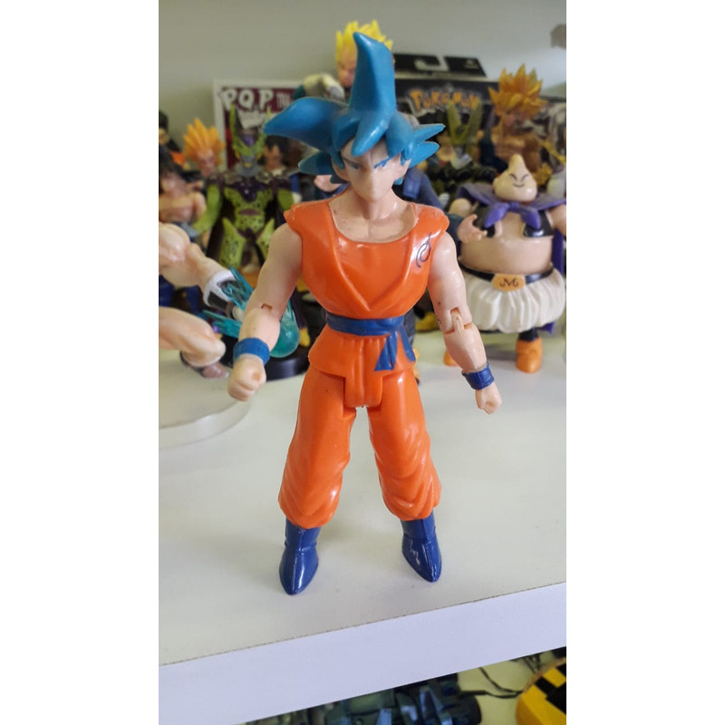Boneco Dragon Ball Z Goku 20cm - Cabelo Azul em Promoção na Americanas