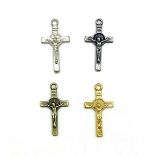 Cruz São Bento (Pct c 10 pçs) para terços e pulseiras - Med: 2,2 X 1,2 CM