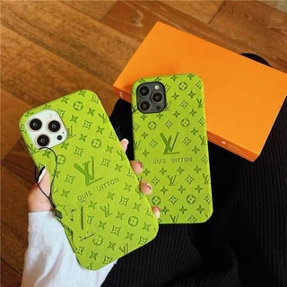 Capinha Louis Vuitton com Alça Marrom para iPhone - Mais Cases: Capinhas  que combinam com você!