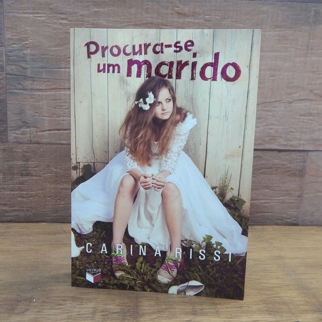 Livro Procura-se um Marido - Carina Rissi | Shopee Brasil
