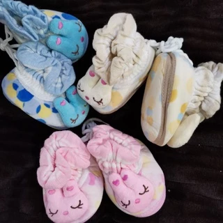 Pantufa Infantil Grossa Para Frio De Inverno Com Sola Com Bichinho Sapato Cano Longo Forro De Peludo em Oferta na Shopee