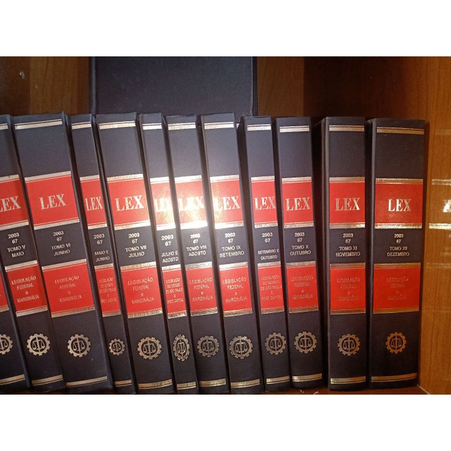 10 LIVROS DIREITO CAPA DURA LEX DECORAÇÃO ESCRITÓRIOS