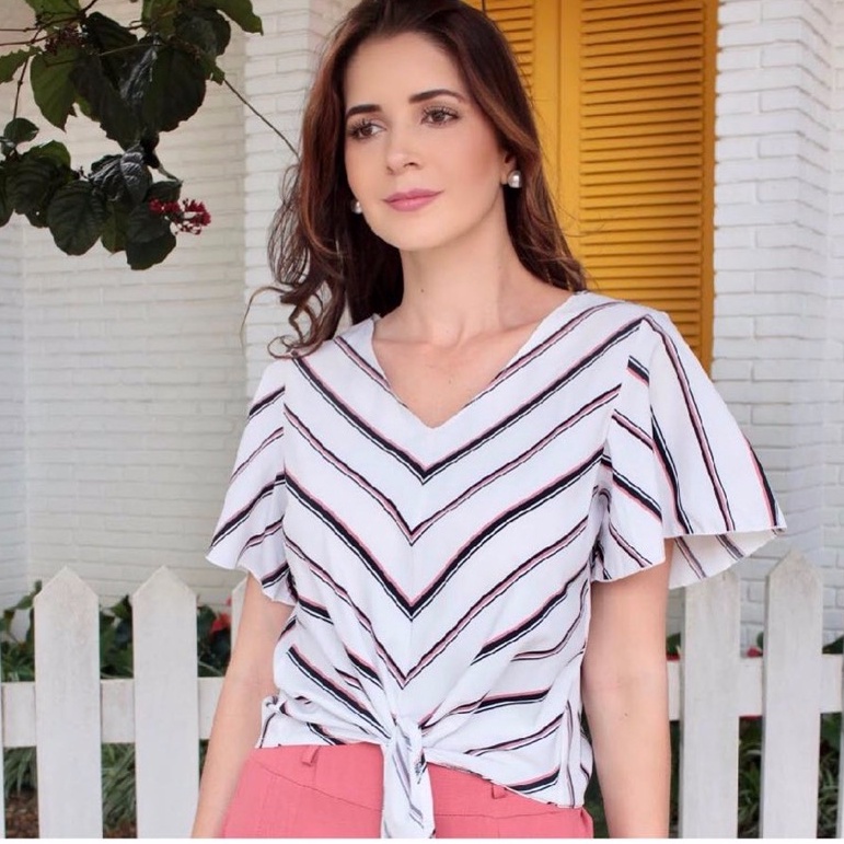 Blusa Feminina/ listrada com laço na frente, Moda Feminina verão 2022