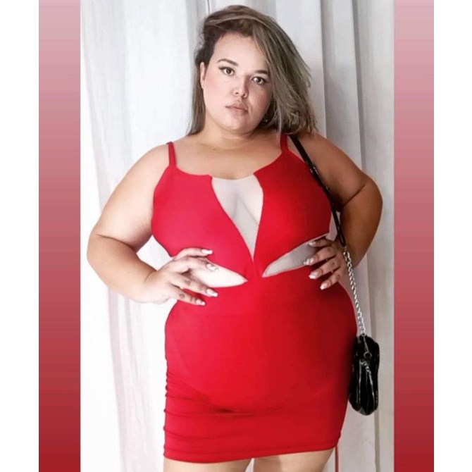 Vestido vermelho store com tule transparente