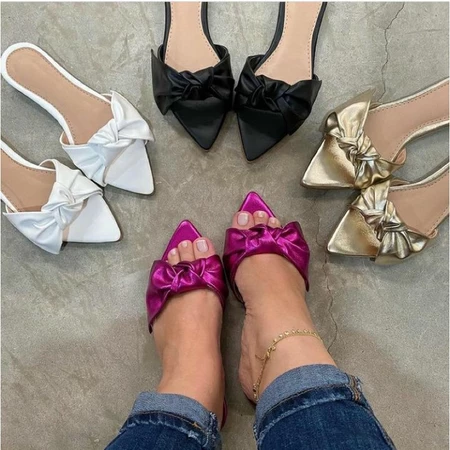 Sandália rasteirinha  bico fino brilho laço metalizado