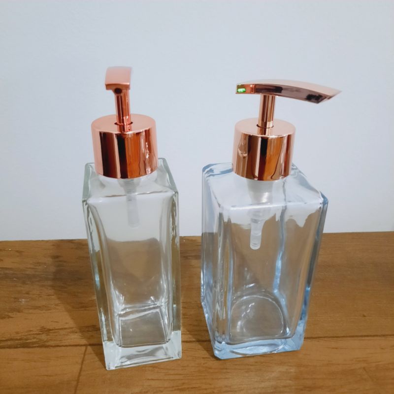 2 ou 4 Vidros retangulares 150ml ou 250ml (VIDRO ROBUSTO) com válvula pump super luxo rosé gold.