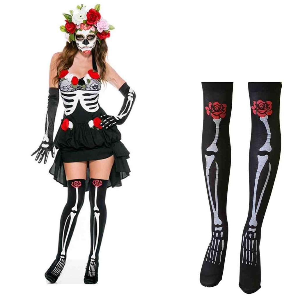 Mulher vestida de freira para o halloween com maquiagem de caveira