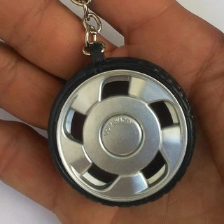 chaveiro de roda orbital em miniatura , com pneu de borracha