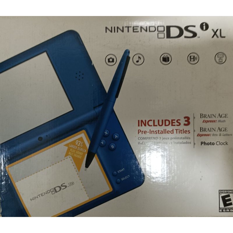 Nintendo DSi XL Has Big Screens, Bundled Apps