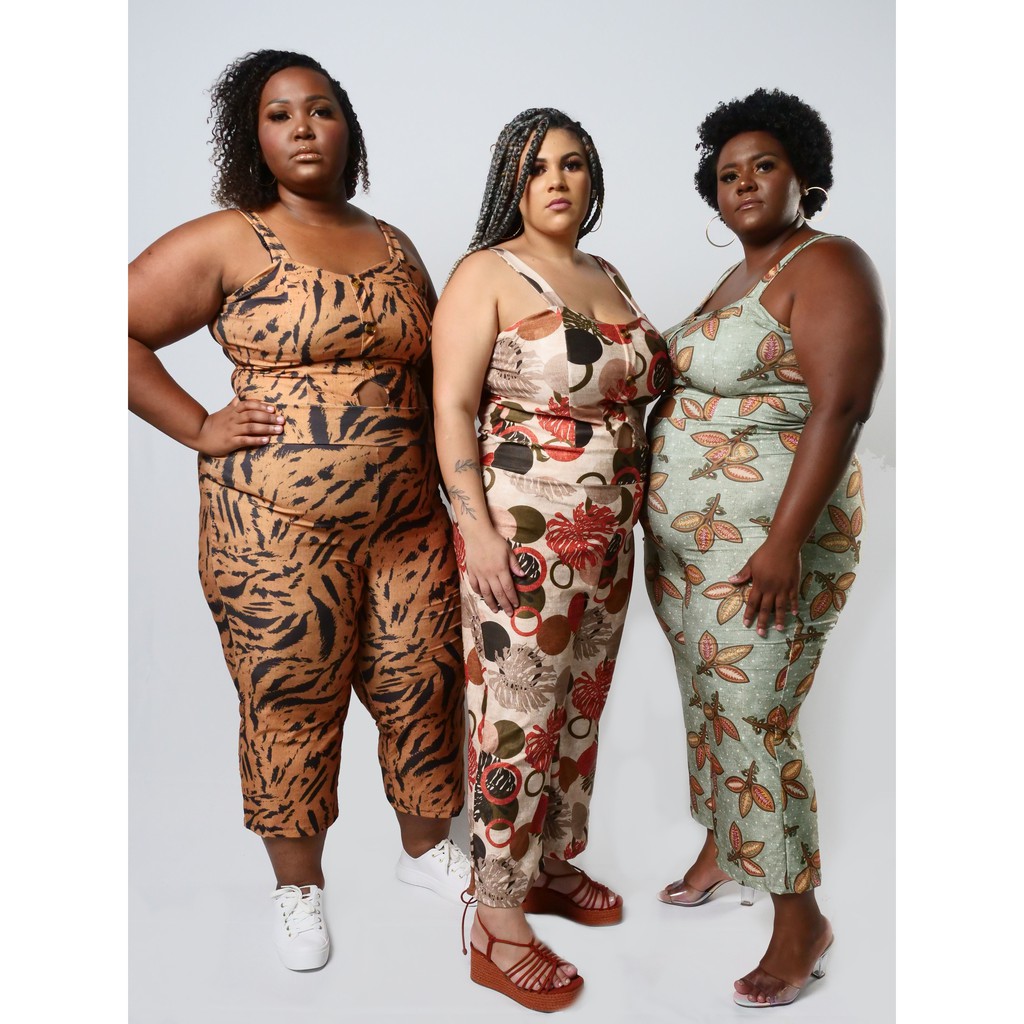 Macacão pantacourt store estampado plus size