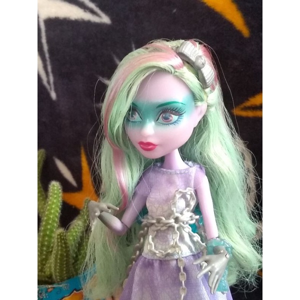 Monster High Twyla Haunted Shopee Brasil