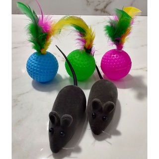 Combo 3 Bolinhas c/ Penas e Guizo + 2 Ratinhos Pretos c/ Apito - Brinquedos Pet P/ Gatos