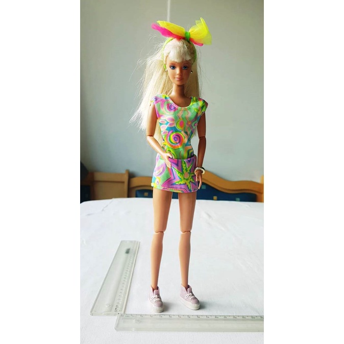 Boneca Fashion Barbie Cool Preta e Rosa Mattel - Compre Agora