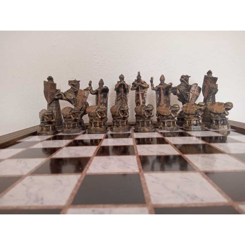 jogo de xadrez Bruxo medieval temático