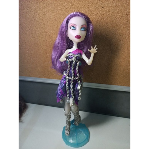 Boneca Monster High Spectra Vondergeist Assombrada - Mattel em Promoção na  Americanas