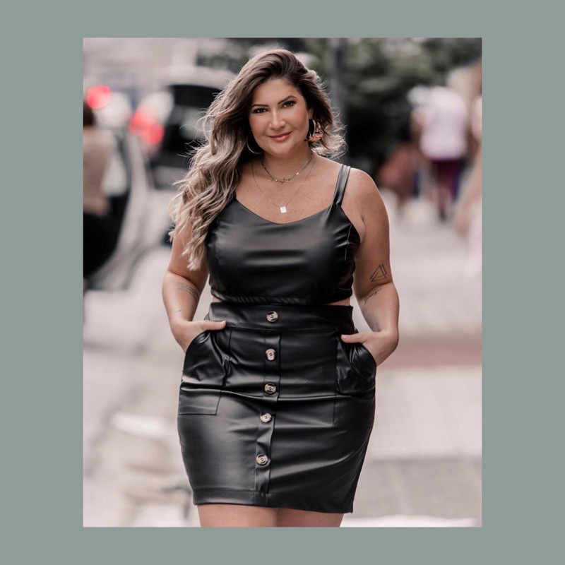 Vestido de couro 2024 preto plus size