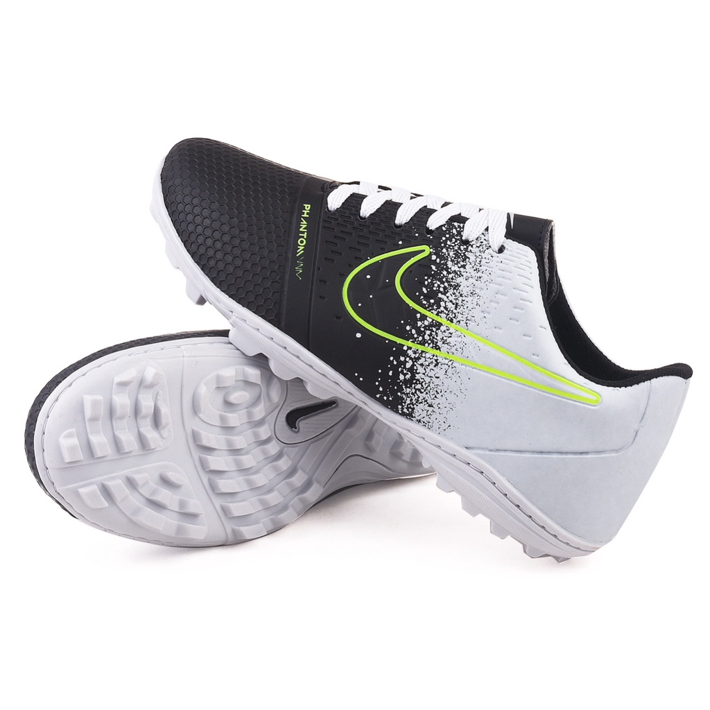 Society hot sale nike quadra