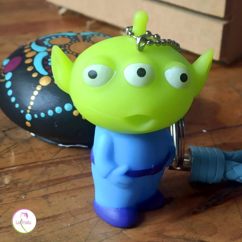 Chaveiro Boneco Inspirado em Toy Story Buzz Lightyear e Et Verde