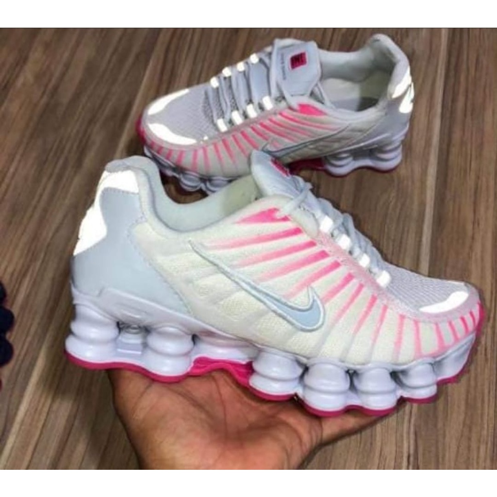 Nike shox rosa store choque