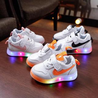 Tenis Botinha Personagem Com Luzinha Led Pisca Brilha Acende Para Meninas -  Compre Agora