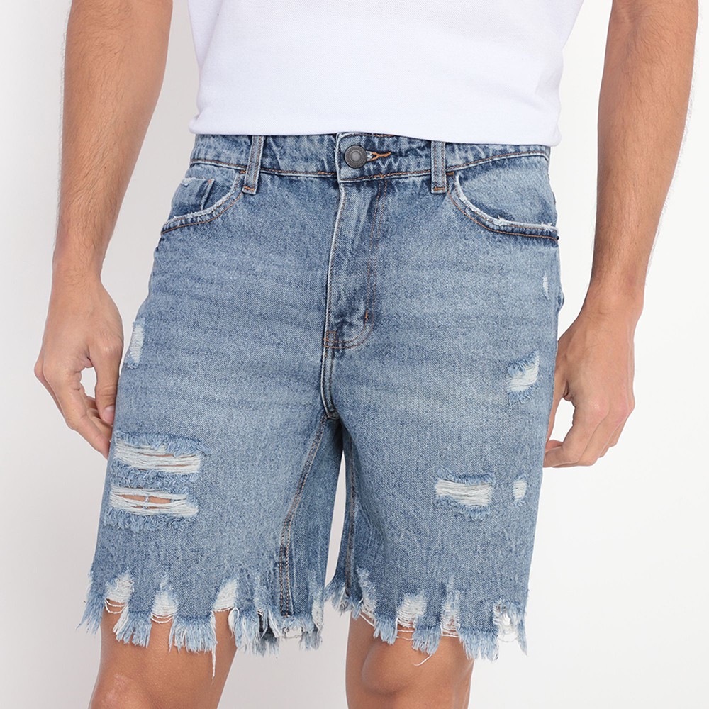 Short jeans desfiado hot sale masculino