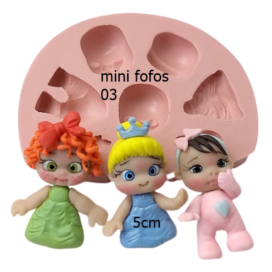 Molde de Silicone - Aplique Mini Fofos Bonecas com 03 roupas 5cm