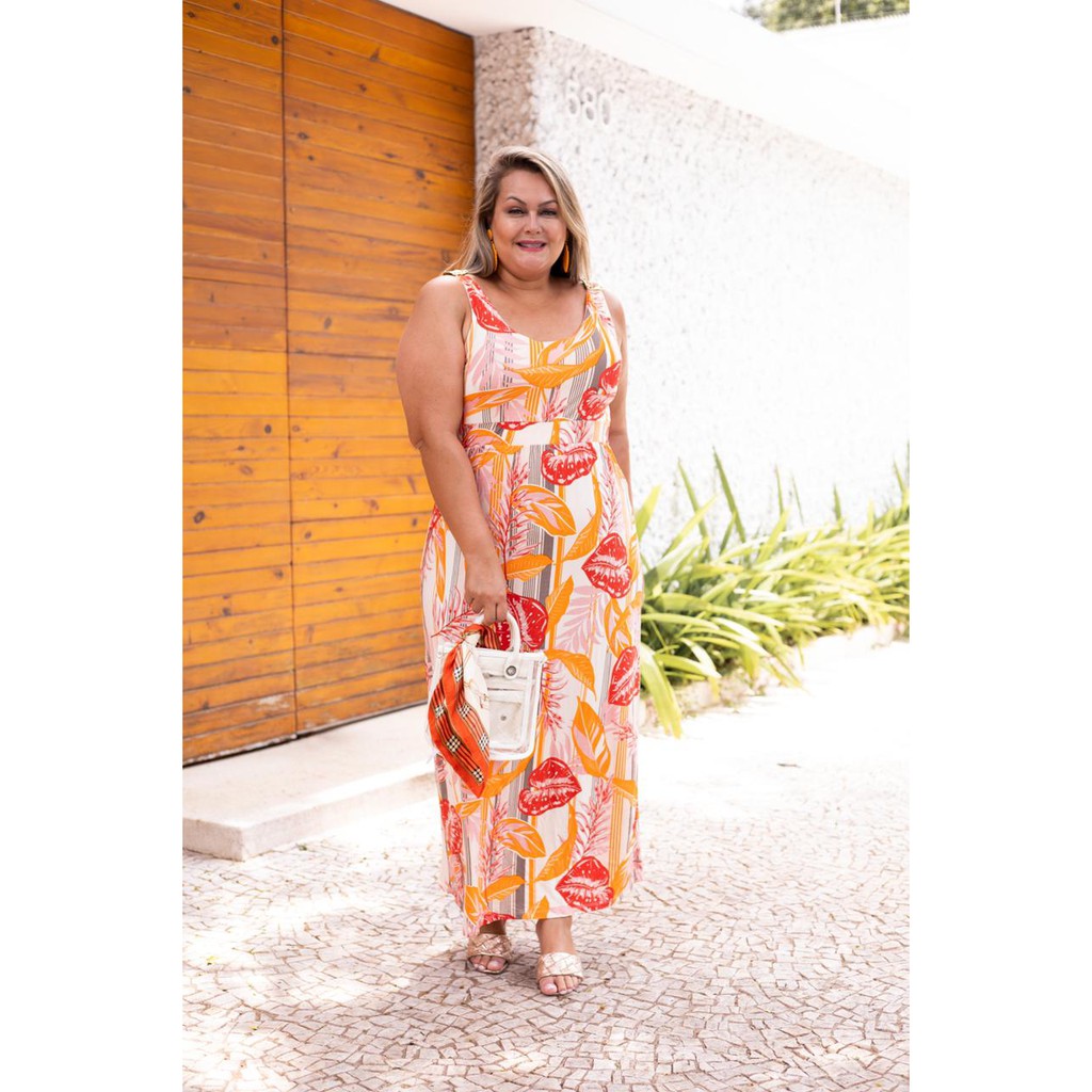 vestido plus size longo floral laranja