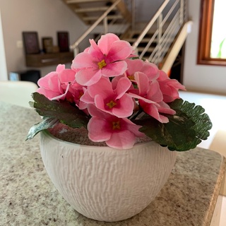 Arranjo de Violeta Artifical com Cachepot p/ Decoração
