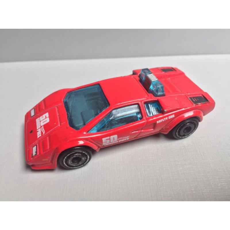 Lamborghini countach pace cheap car hot wheels