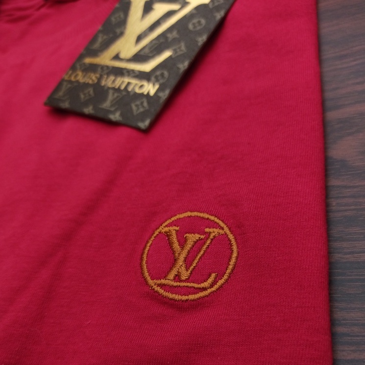 Camiseta Louis Vuitton Masculina Básica Bordada Preto em Promoção na  Americanas
