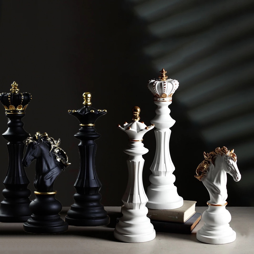 Peças Decorativas Porcelana Xadrez Rei Rainha Chesss