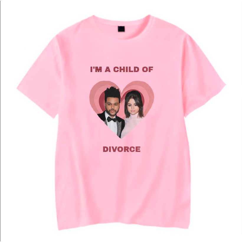 Camiseta Unissex Algodão I Am a Child Of Divorce Selena Gomez The Weeknd Abel Tesfaye