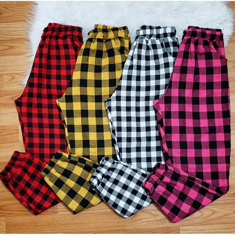 Calça Xadrez Quadriculada Jogger Flanelada com Bolso Vermelha Preta Rosa  Unissex Larguinha Soltinha Masculina Feminina