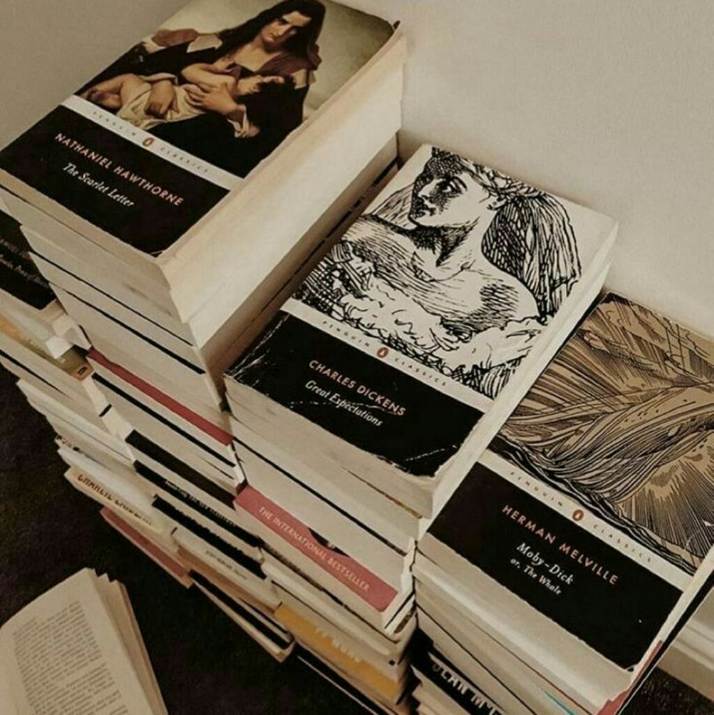 Dark Academia: Guia Completo e Onde Comprar | BuscaProdutos